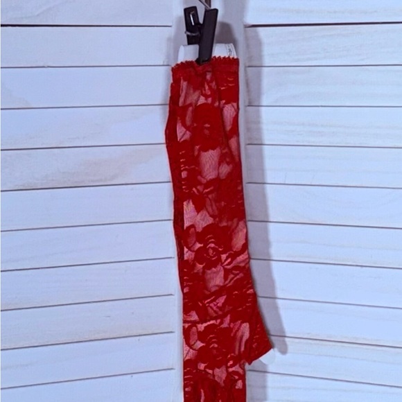 NWT Sheer Lace Long Statement Gloves Floral Pattern Design Breathable Red OS - Picture 1 of 6